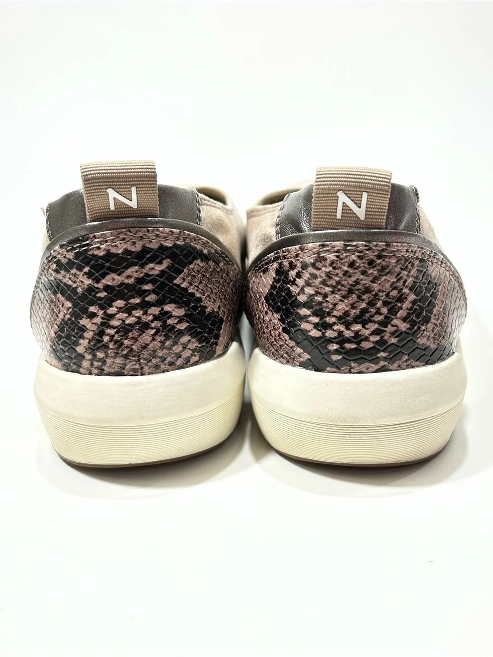Naturalizer Harris Women’s Size 8.5 M US Shoes Synthetic Beige Comfort Flats